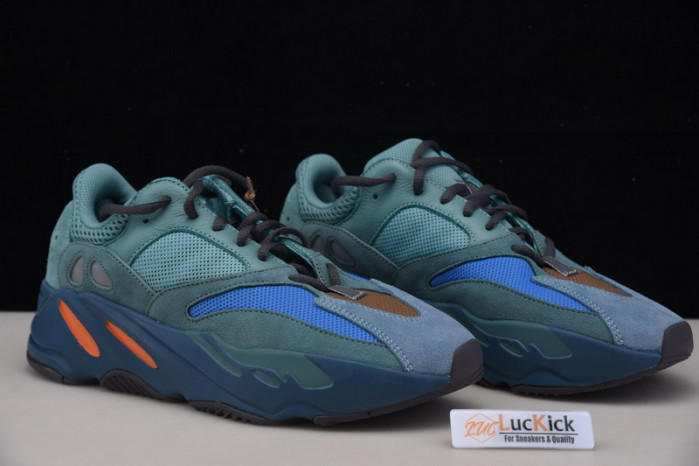 Y**zy boost 700 sea blue gz2002