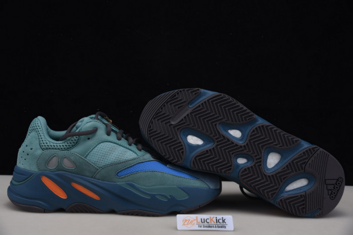 Y**zy boost 700 sea blue gz2002