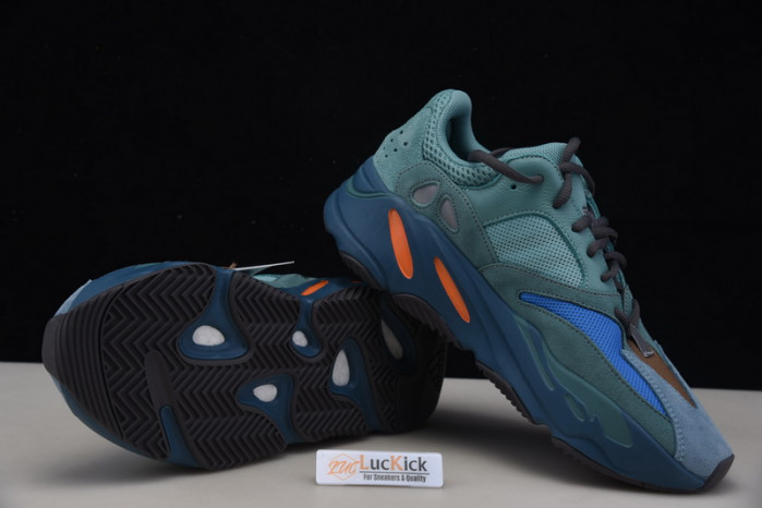 Y**zy boost 700 sea blue gz2002