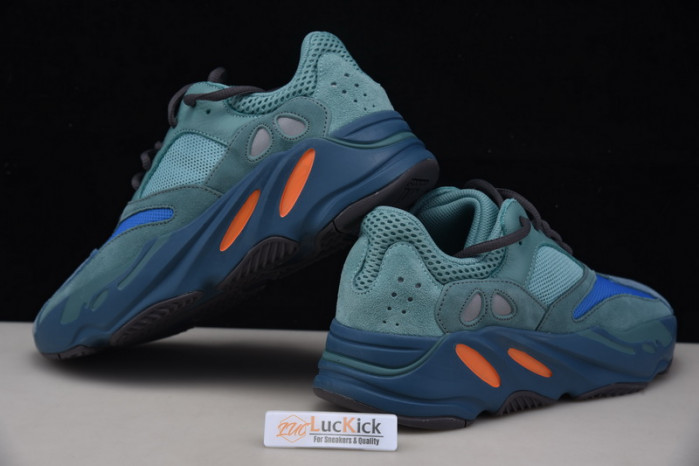 Y**zy boost 700 sea blue gz2002