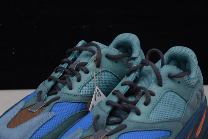 Y**zy boost 700 sea blue gz2002