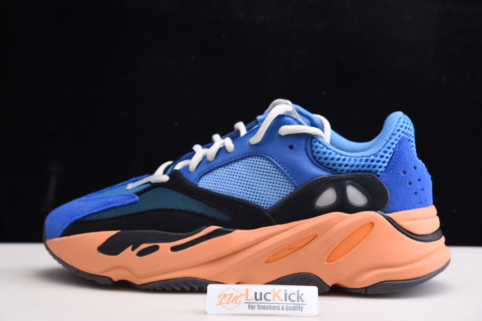 Y**zy boost 700 “bright blue” gz0541