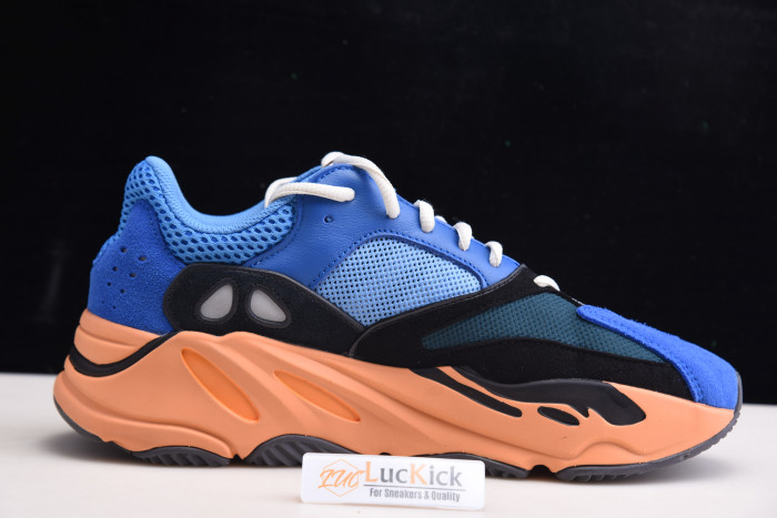Y**zy boost 700 “bright blue” gz0541