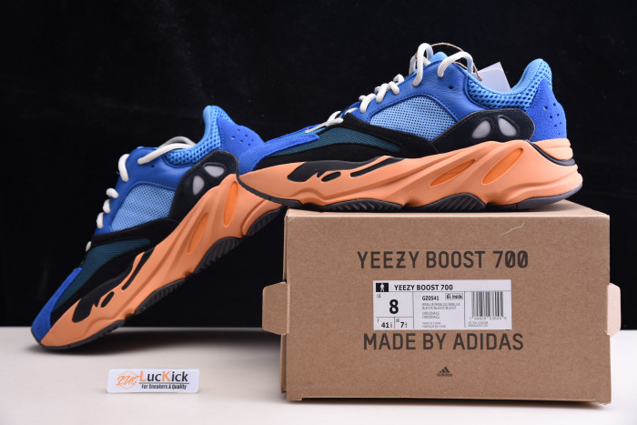 Y**zy boost 700 “bright blue” gz0541