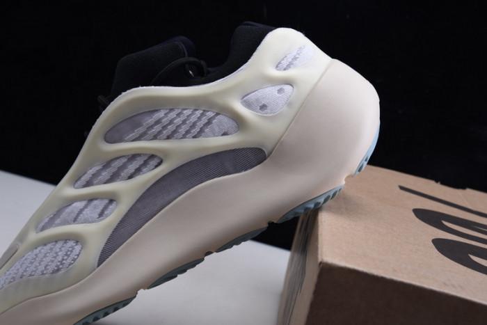 Y**zy 700 v3 azael fw4980