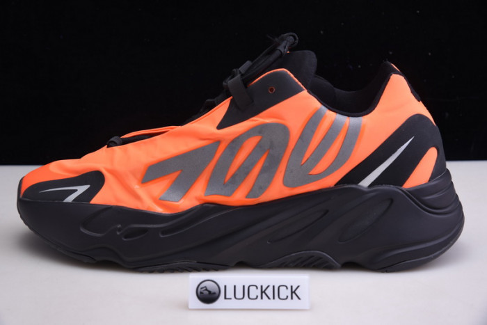 Y**zy boost 700 mnvn orange fv3258