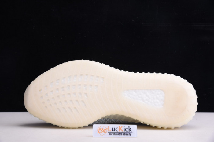 Y**zy boost 350 v2 cloud white (non-reflective) fw3043