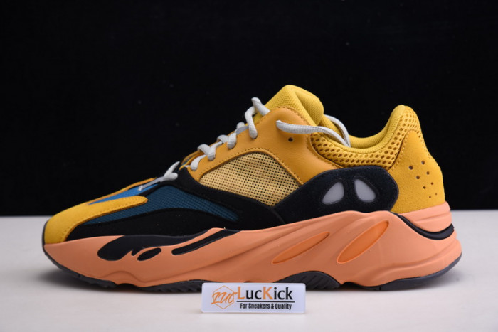 Y**zy 700 "sun" gz6984
