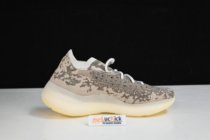 Y**zy boost 380 pyrite   gz0473