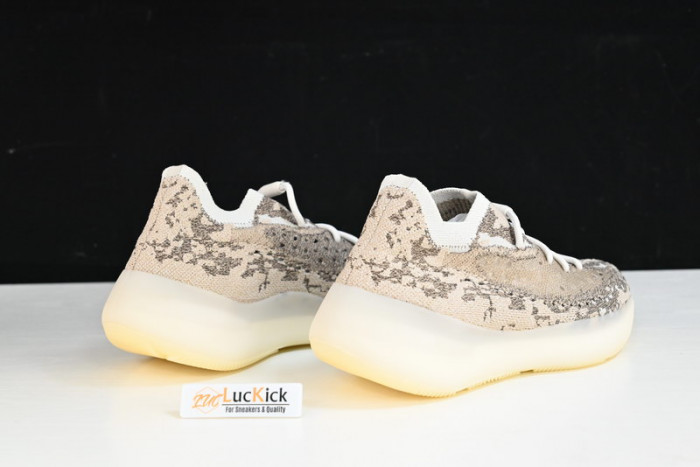 Y**zy boost 380 pyrite   gz0473
