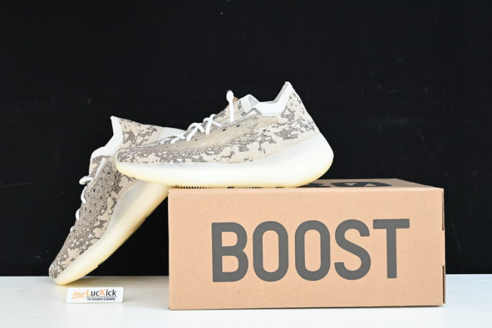 Y**zy boost 380 pyrite   gz0473