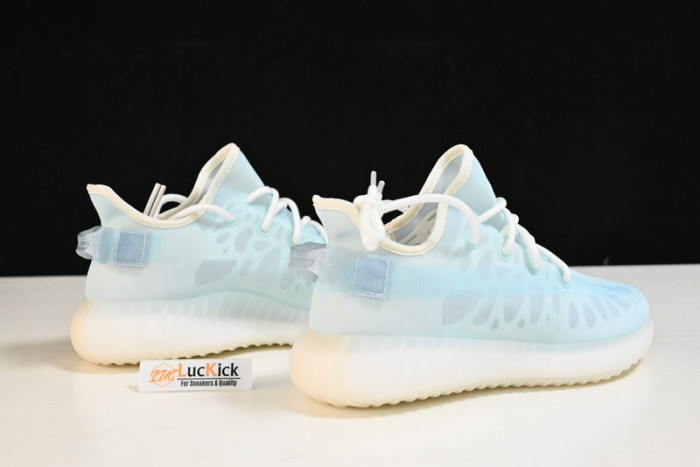 Y**zy boost 350 v2 mono ice gw2869