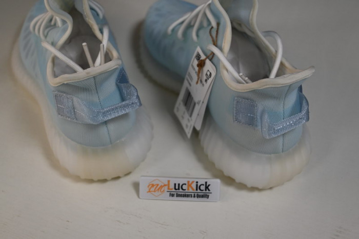 Y**zy boost 350 v2 mono ice gw2869