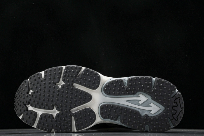 c/o​  sneakers  co-004