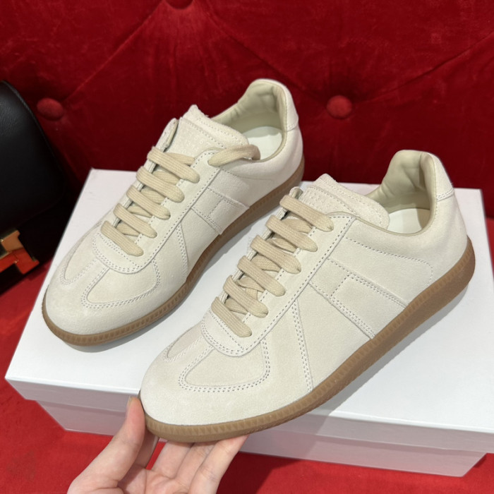 ma*iso*n mar*giela  mama-001