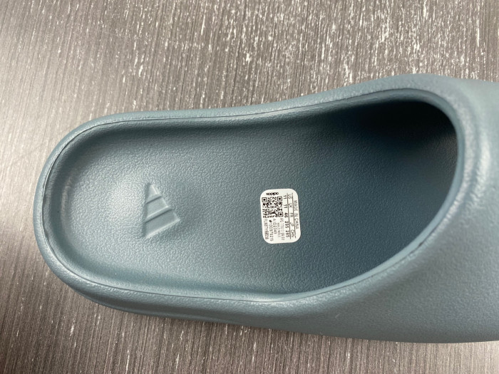 Y**zy slide  id2349