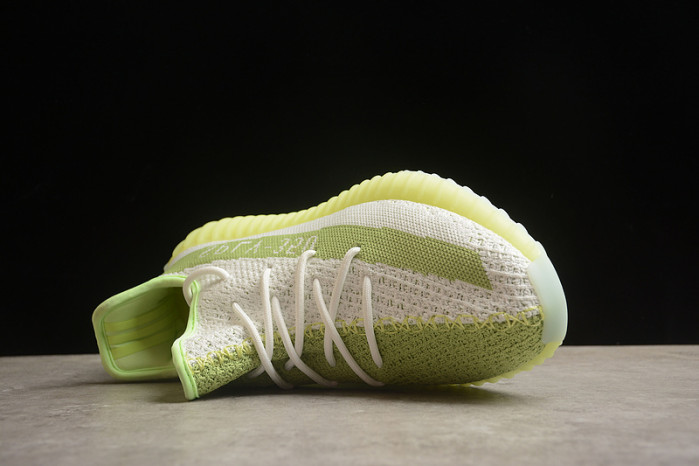 Y**zy boost 350 v2  zz96sn