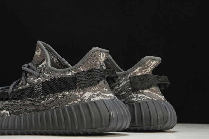 Y**zy boost 350 id4811