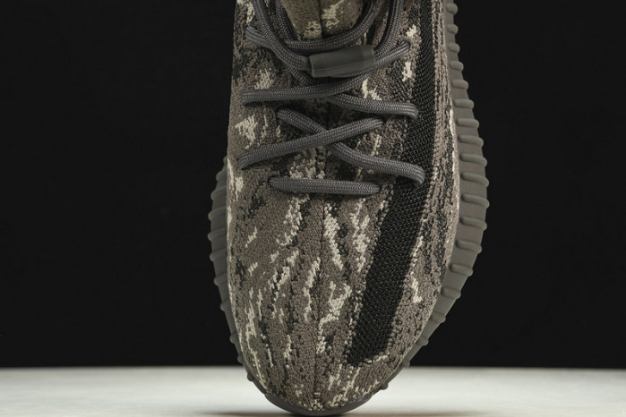 Y**zy boost 350 id4811