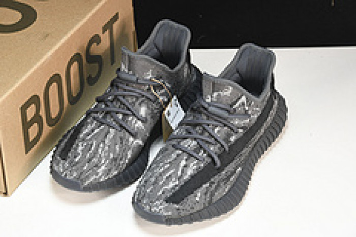 Y**zy boost 350 id4811