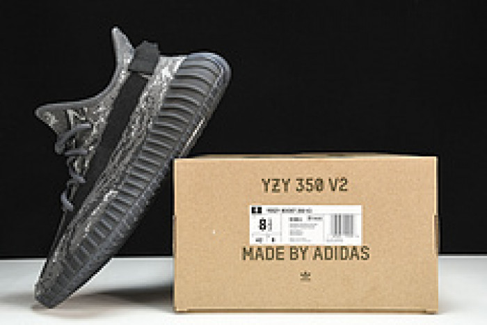 Y**zy boost 350 id4811