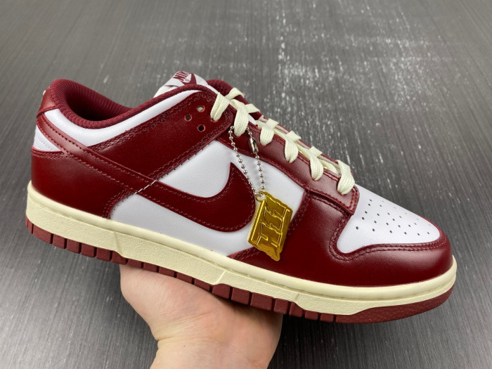 dunk low prm “team red”   j4555-100