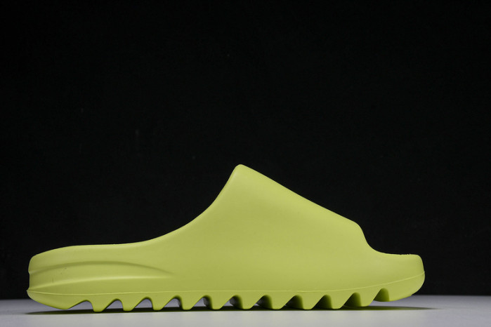 ye**ezy slide glow green   gx6138