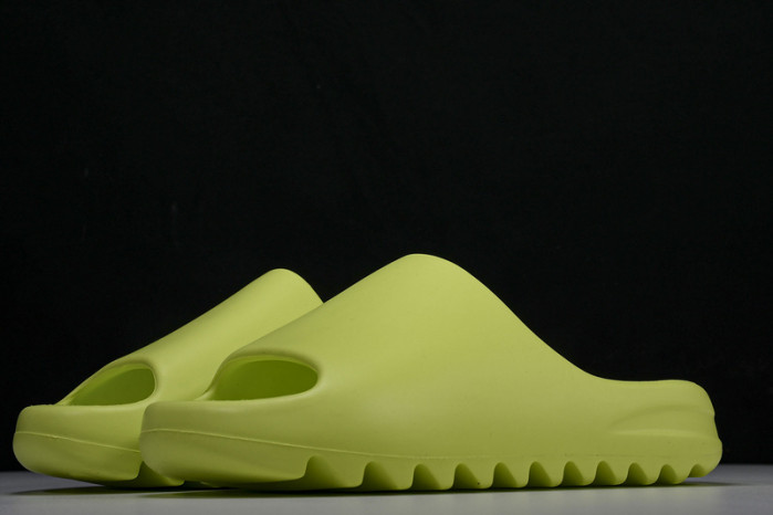ye**ezy slide glow green   gx6138