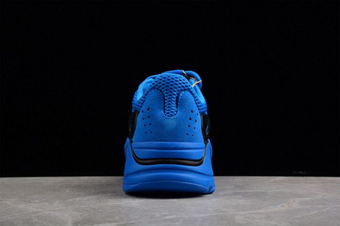 Y**zy boost  700"hi-res blue" hp6674