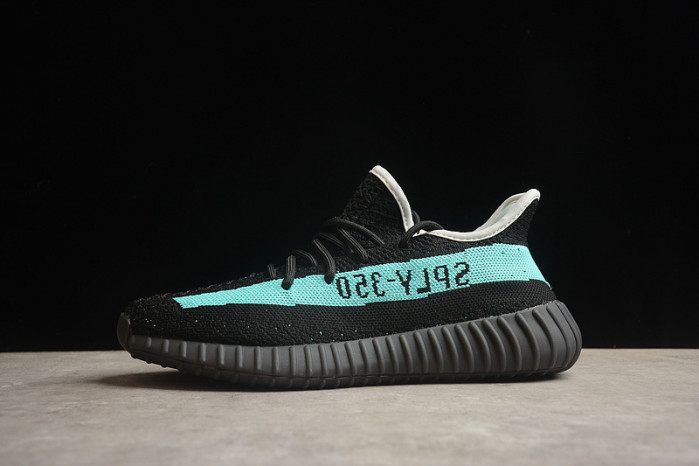 Y**zy boost 350 v2  tf1382