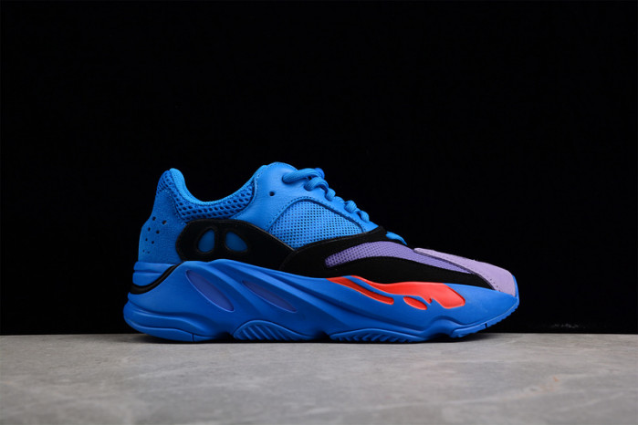 Y**zy boost  700"hi-res blue" hp6674