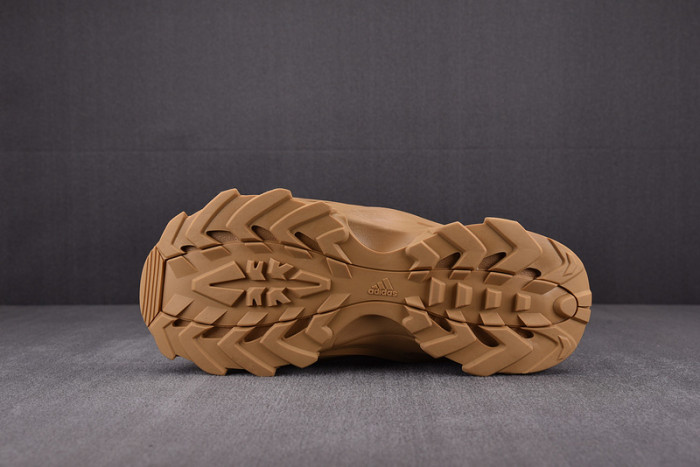 Y**zy  boot‘khaki’  gx0054