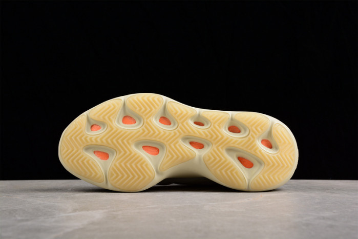 Y**zy 700 v3 "fade salt" id1674