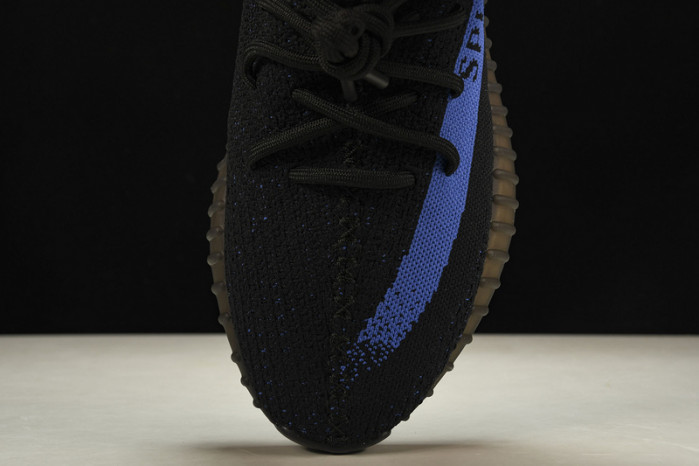 Y**zy boost 350 v2  
