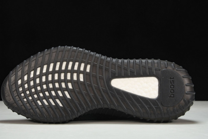 Y**zy boost 350 v2  