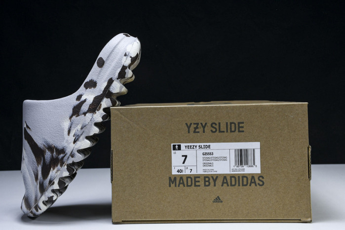 Y**zy slide  