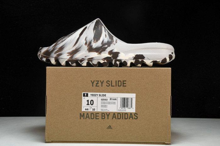 Y**zy slide  gz555
