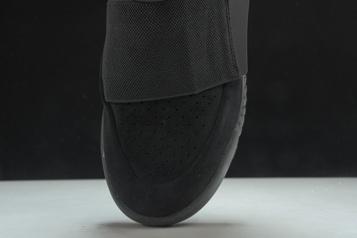 Y**zy boost 750 triple black cblack bb1839
