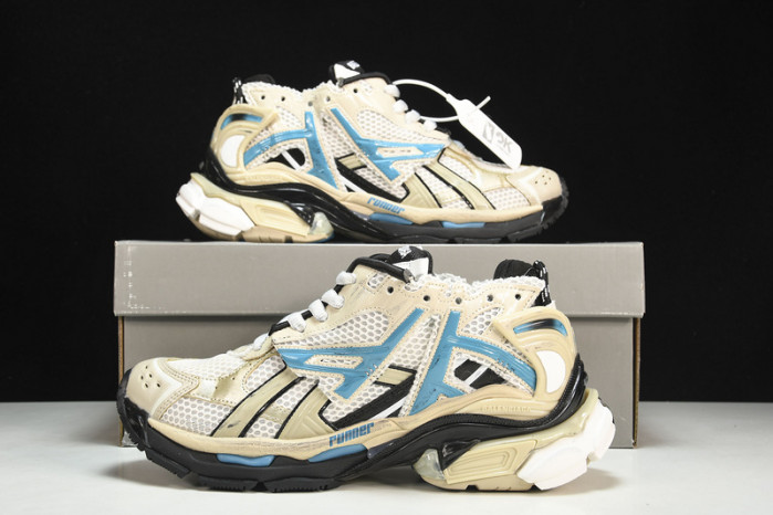 Ba*len*cia*ga track trainer  btt-074