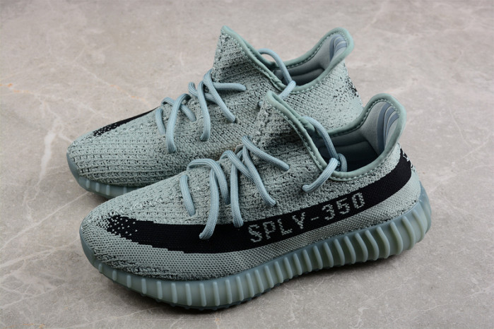 Y**zy boost 350 v2   hq2060