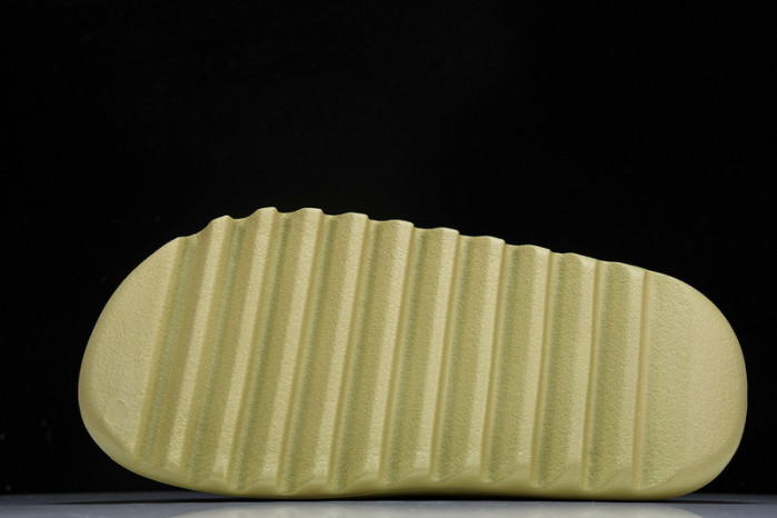 Y**zy slide  fz5904