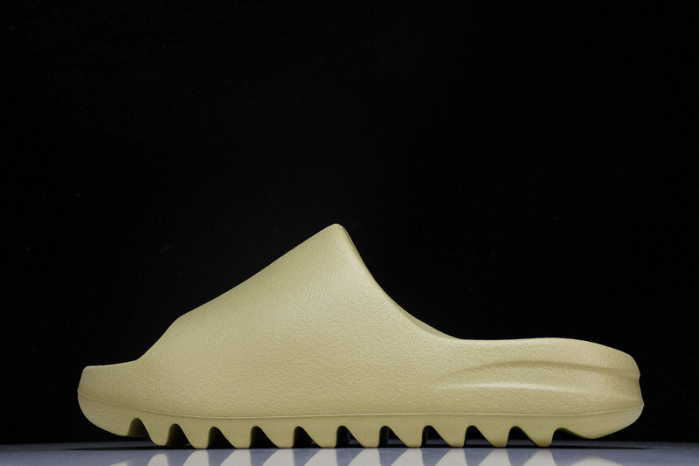 Y**zy slide  fz5904