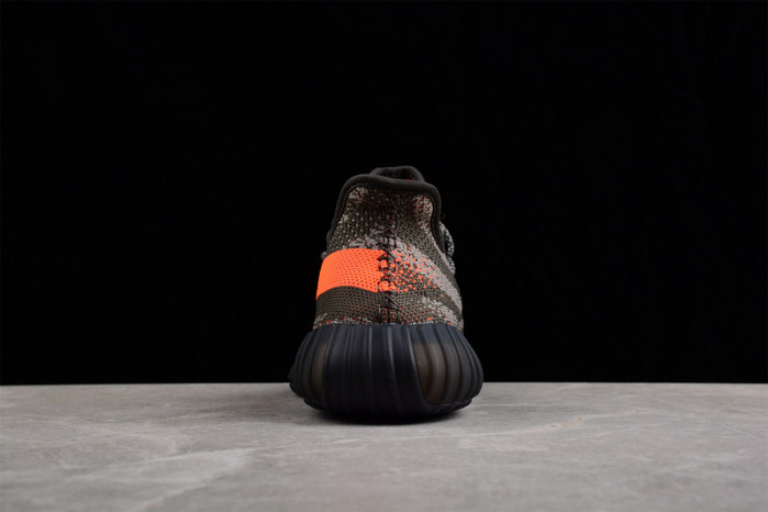 Y**zy boost 350 v2  hq7045