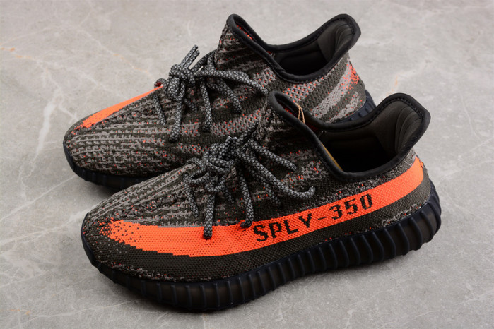 Y**zy boost 350 v2  hq7045